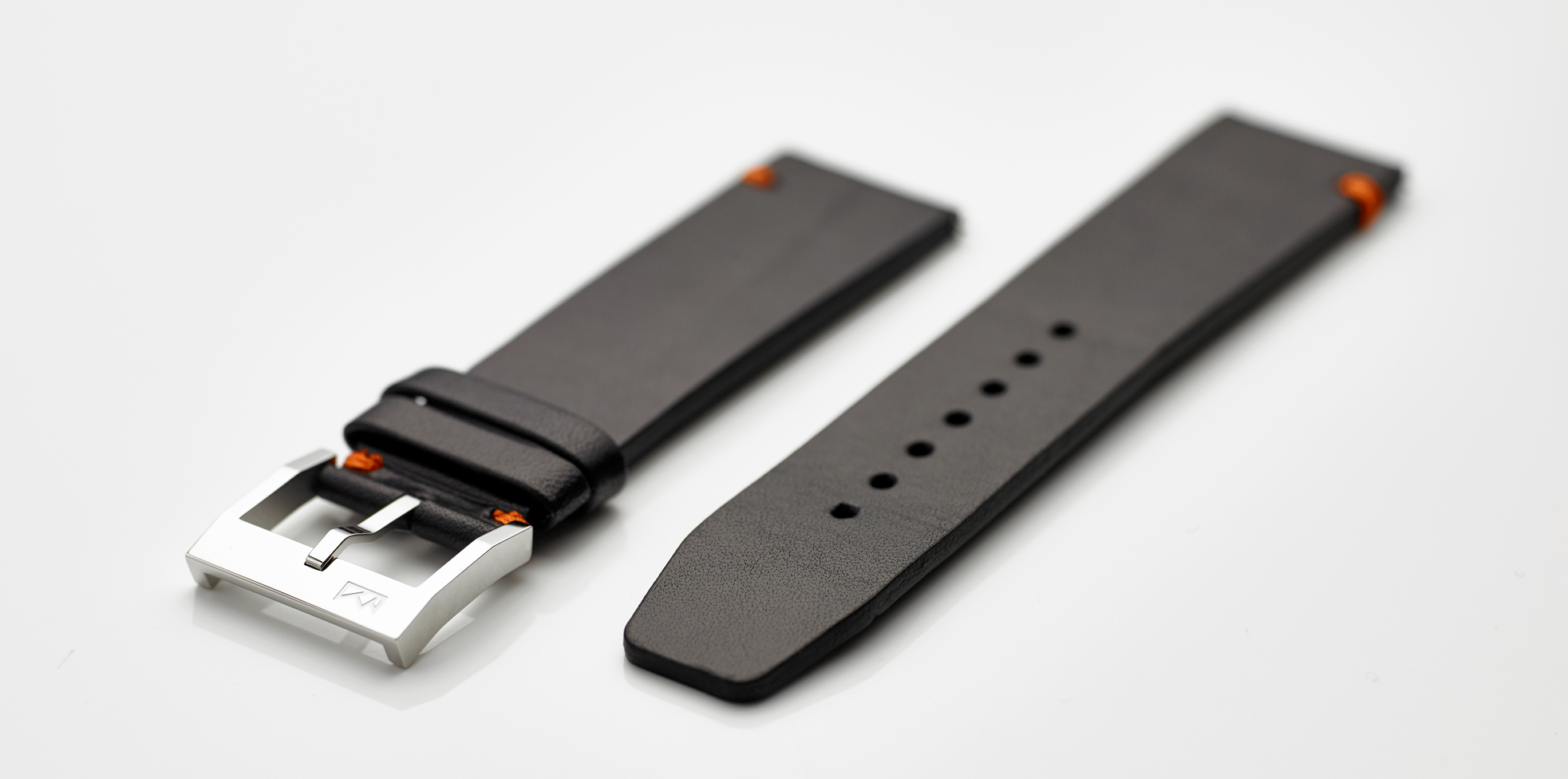 2022 Armband schwarz
